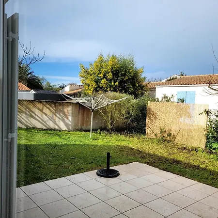 Prázdninový dům Maison Avec Jardin Au Calme *